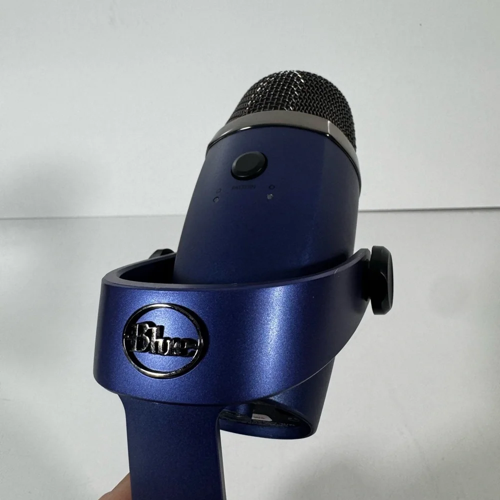 Blue Yeti Nano USB Microphone Vivid Blue | Works Great | With USB Cable